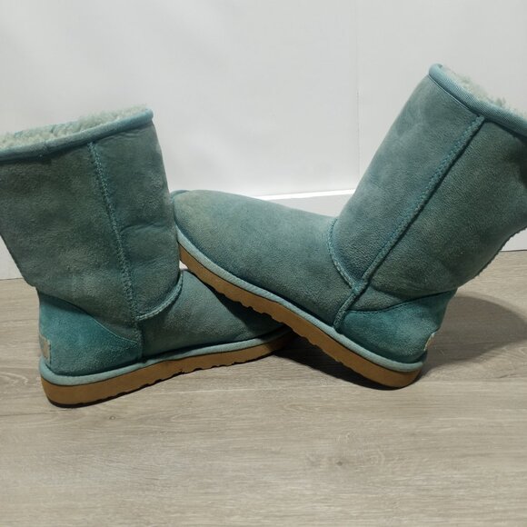 UGG Classic Sheepskin Lined Mint Green Boot Size 9 - Picture 9 of 11